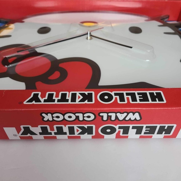 Hello Kitty Large Wall Clock 20in Analog Display One Double A Battery Brand New - Picture 6 of 11